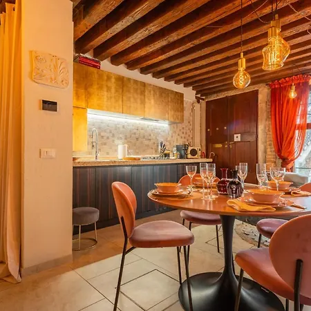 Casa Manina Sul Ponte - Your Private Canal View * 베니스