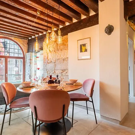 Casa Manina Sul Ponte - Your Private Canal View דירה