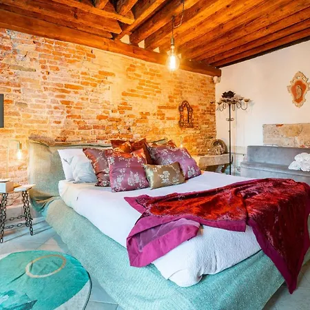 Casa Manina Sul Ponte - Your Private Canal View ונציה