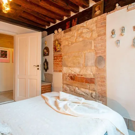 Casa Manina Sul Ponte - Your Private Canal View ונציה