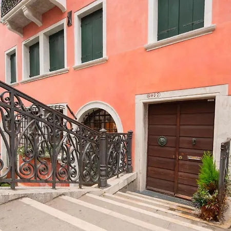 Casa Manina Sul Ponte - Your Private Canal View Lejlighed *