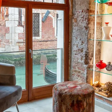 Casa Manina Sul Ponte - Your Private Canal View ונציה